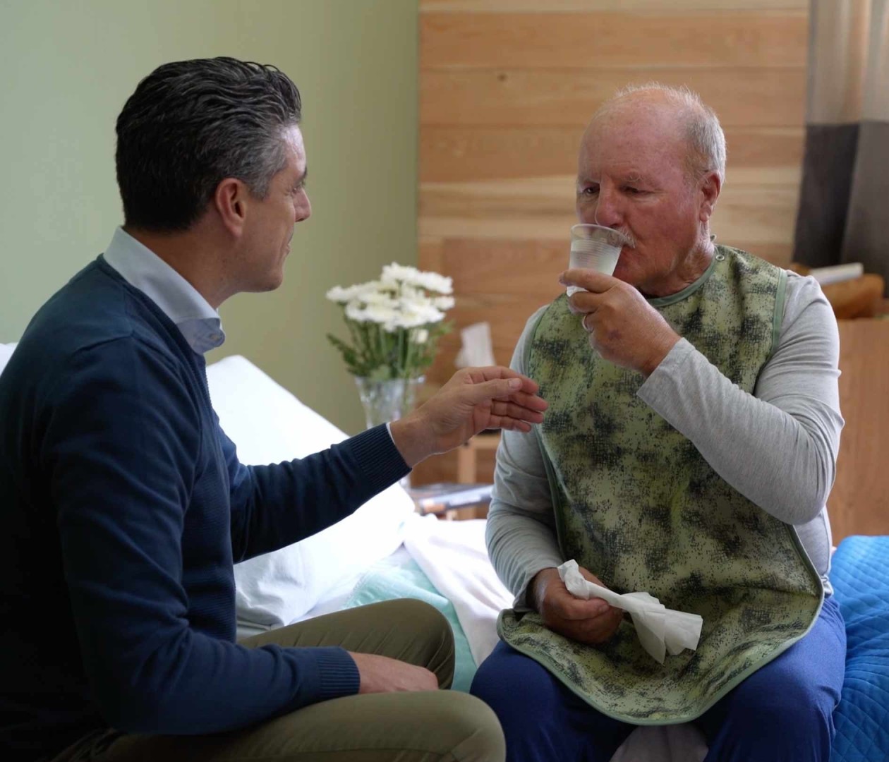 Bavaglio Oceano per anziani impermeabile - Uso ospedaliero | HIP Bavaglio Oceano per anziani impermeabile - Uso ospedaliero | HIP