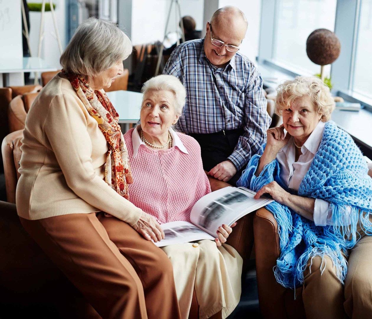 Attività per gli anziani: quali scegliere per favorire la socializzazione, stimolarli e motivarli